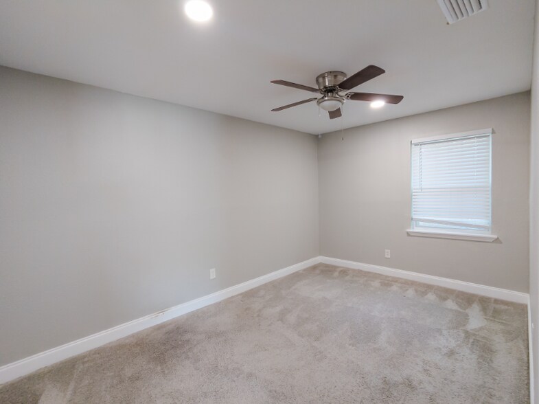 Building Photo - 1222 Peachtree Rd