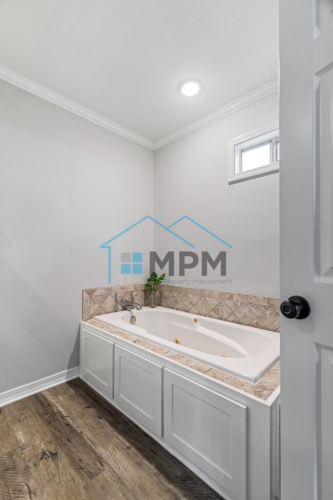 Building Photo - 212 LA-144