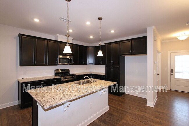 Building Photo - 1328 Farm Pond Trail