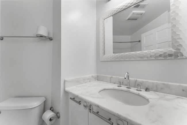 Building Photo - 24 Ave at Port Imperial