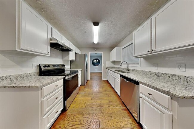 Building Photo - 2816 Quinbery Dr
