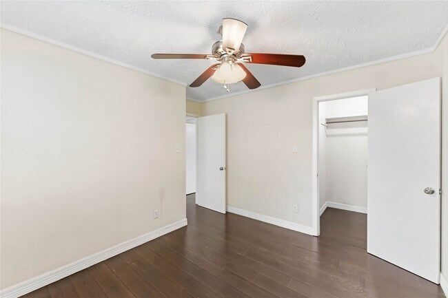 Building Photo - 3415 Honey Creek Dr