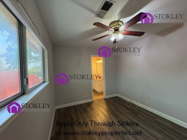 Building Photo - 1920 Encima Dr