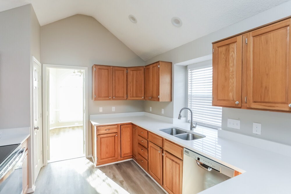 Building Photo - 708 Brees Dr