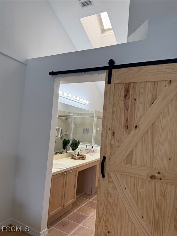 Building Photo - 15009 Cloverdale Dr