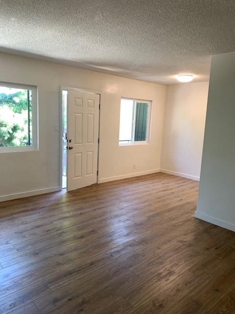 LIVING ROOM - 1242 N Westmoreland Ave