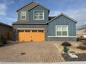 Building Photo - Experience refined living in this beautifully appointed 4-bedroom + den, 3-bath executive residence.