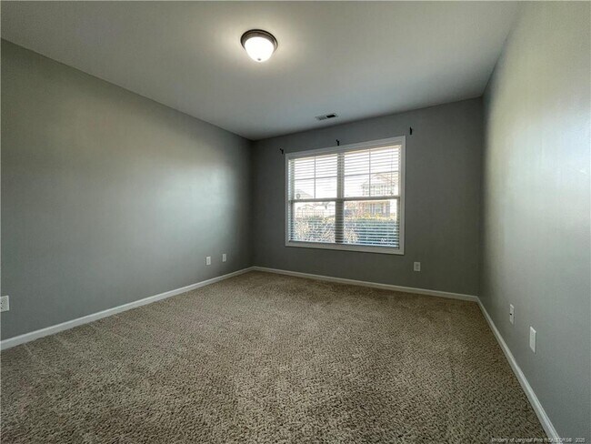 Building Photo - 152 Ladden Ln