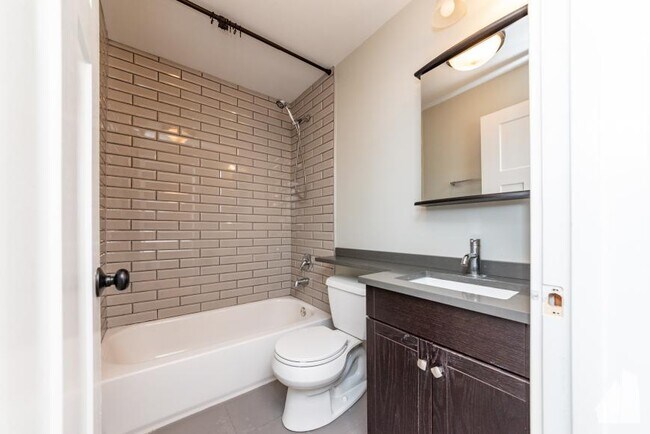 Building Photo - 0 bedroom in Highland Park IL 60035