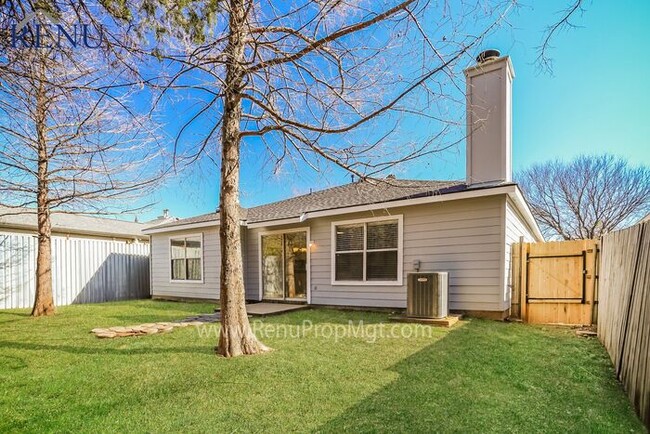 Building Photo - AVAILABLE NOW FOR A SELF GUIDED TOUR!