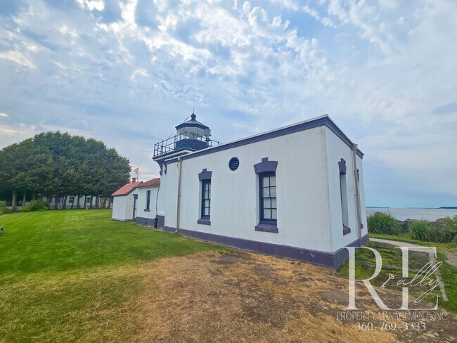 Building Photo - Private Beach Access – Bright, Breezy Livi...