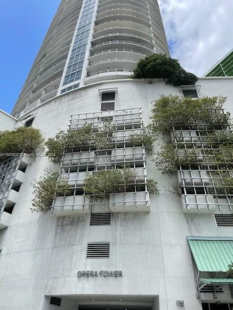 Building Photo - 1750 N Bayshore Dr