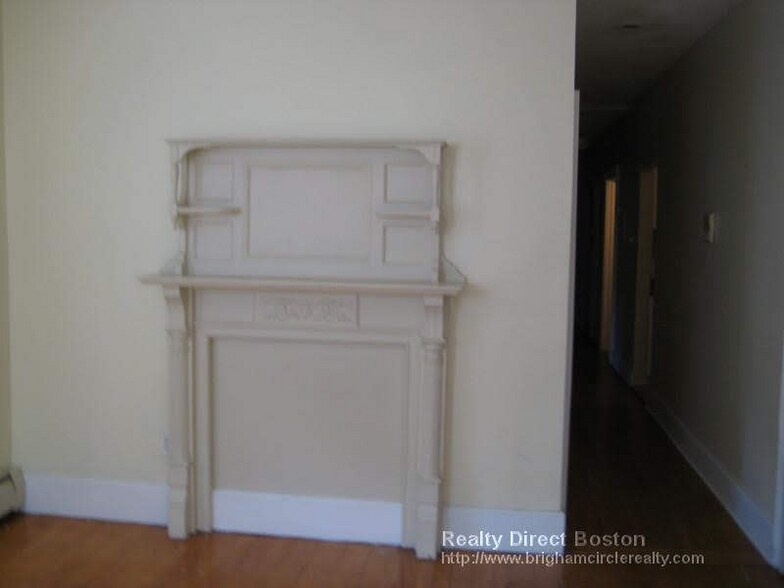 Building Photo - 101 Calumet St