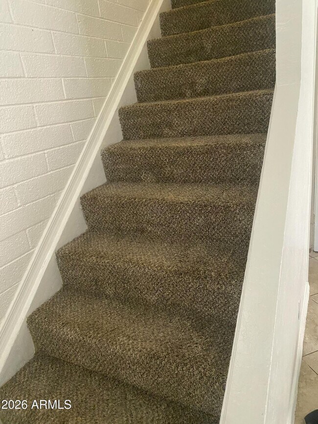 Building Photo - 4056 W Mesquite Ln