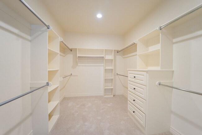 Building Photo - 2000 Square feet, of gorgeous living space in Hot Springs Village.