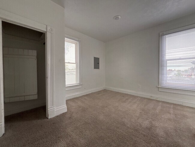 Building Photo - 2415 E St