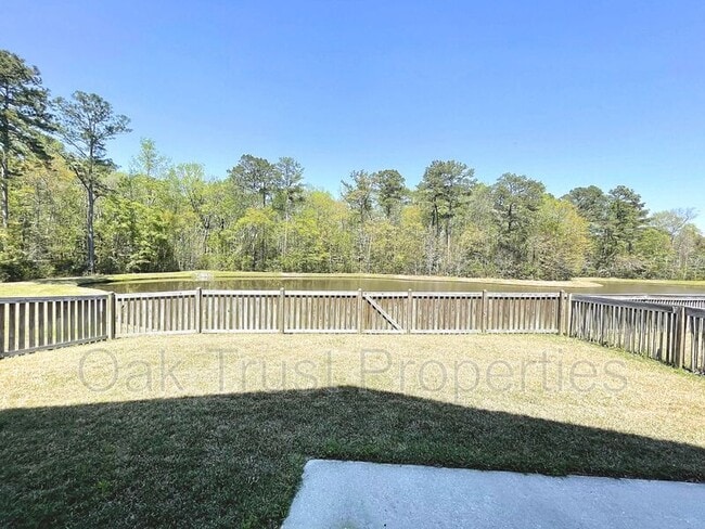 Building Photo - 4830 Hawkins Dr