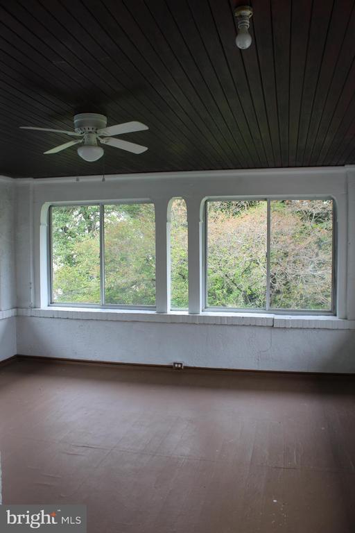 Building Photo - 490 Bancroft Rd