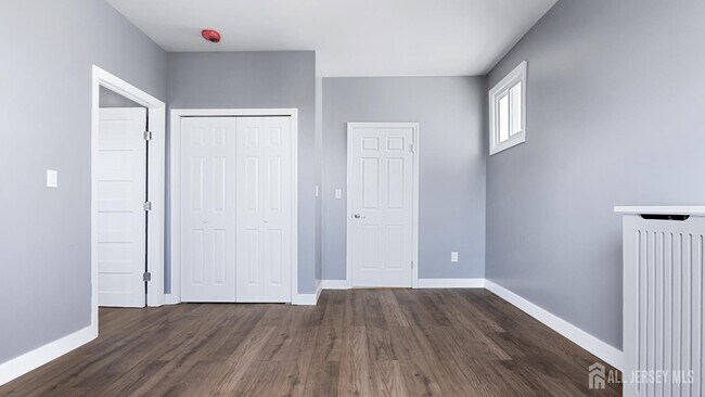 Building Photo - 19 Newfield St