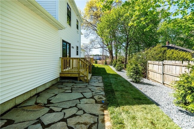 Building Photo - 81 Cadora Ave