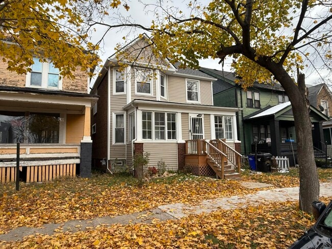 Primary Photo - 3788 Burns Ave