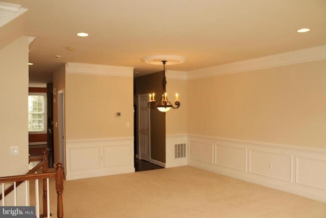 Building Photo - 47567 Royal Burnham Terrace