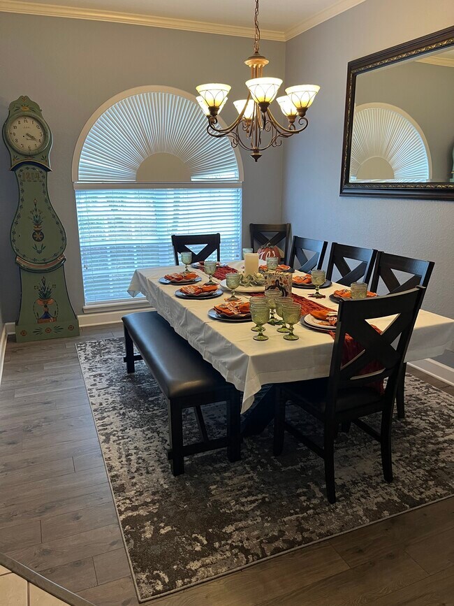 Building Photo - 1895 Orangewood Ct