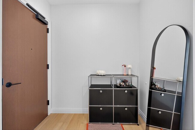 Building Photo - 135 Seaport Blvd