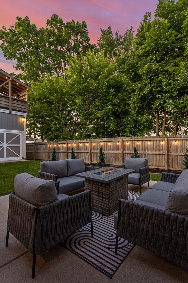 Building Photo - 1616 Pleasant St