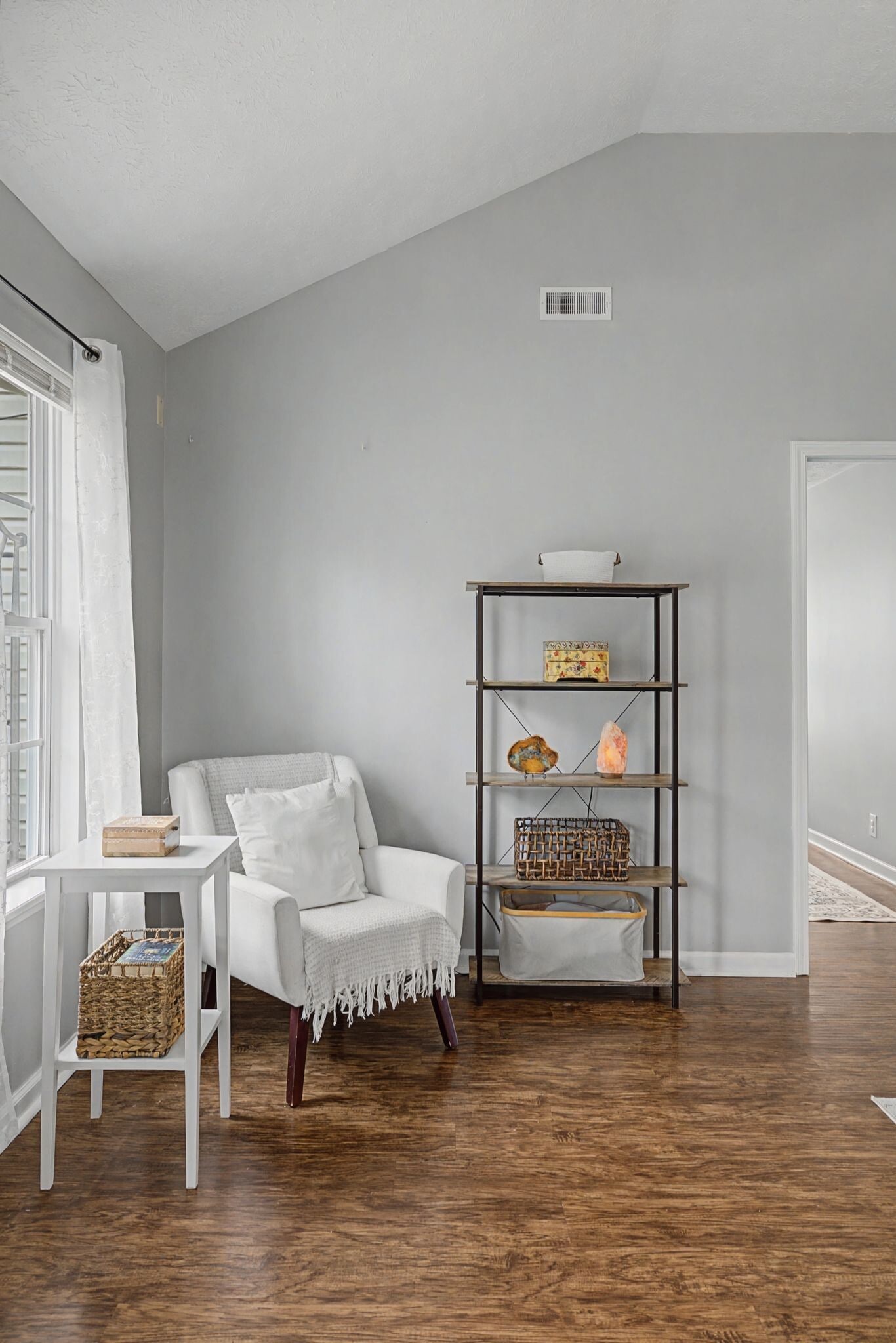 Building Photo - 401 Niagra Ln