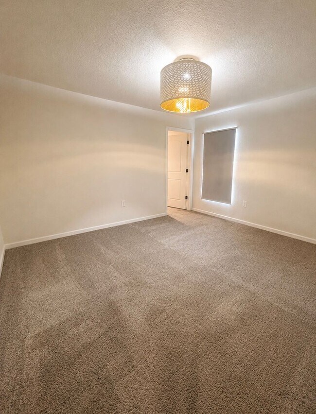 Building Photo - Spacious 4-Bedroom Home for Rent in Palm Bay!