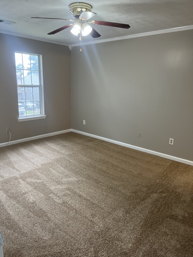 Building Photo - 3476 Kingswood Run