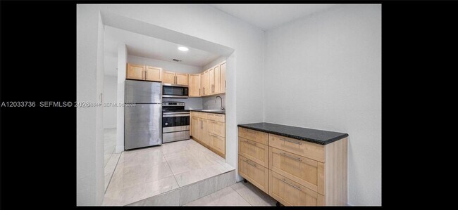 Building Photo - 529 NW 42nd St