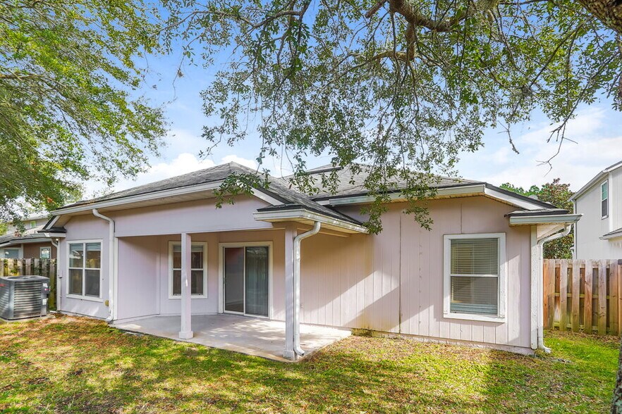 Building Photo - 2109 S Cranbrook Ave