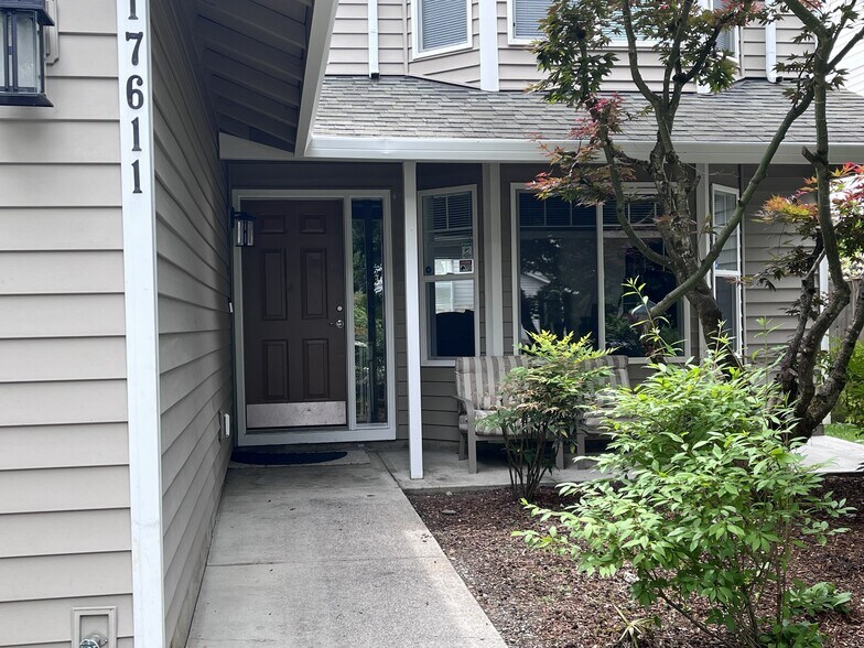 Building Photo - 17611 SE 16th St