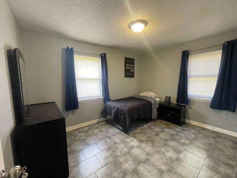 Building Photo - 228 Whitetail Cir
