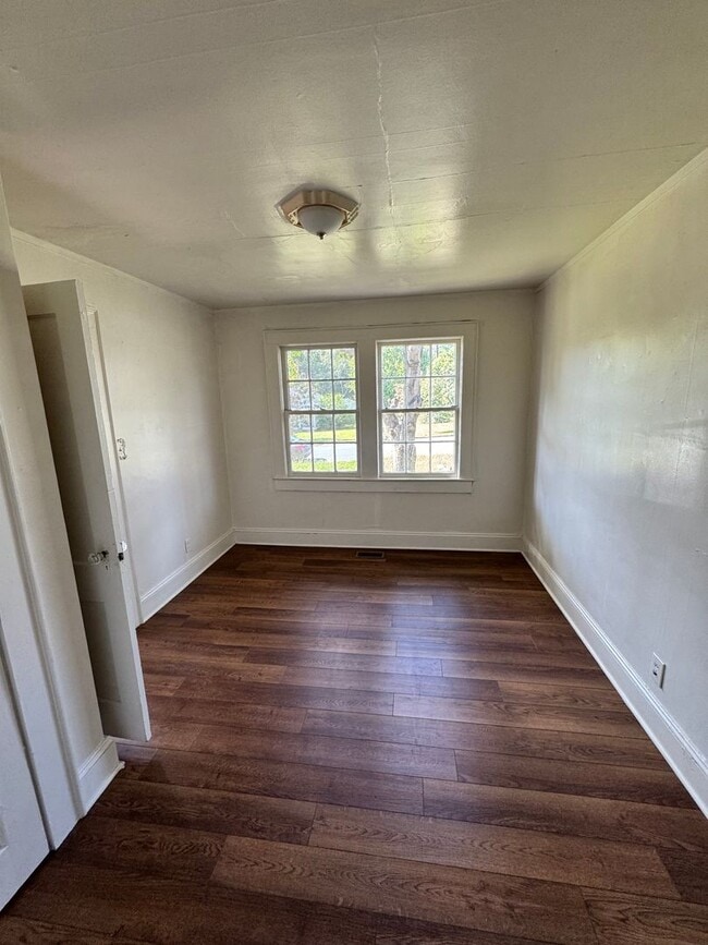 Building Photo - Duplex walking distance to Uptown Shelby, NC