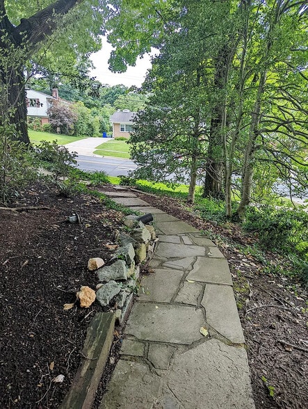 Walkway from street to the apartment - 14121 Bauer Dr