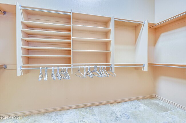 Building Photo - 10193 E Bayview Dr