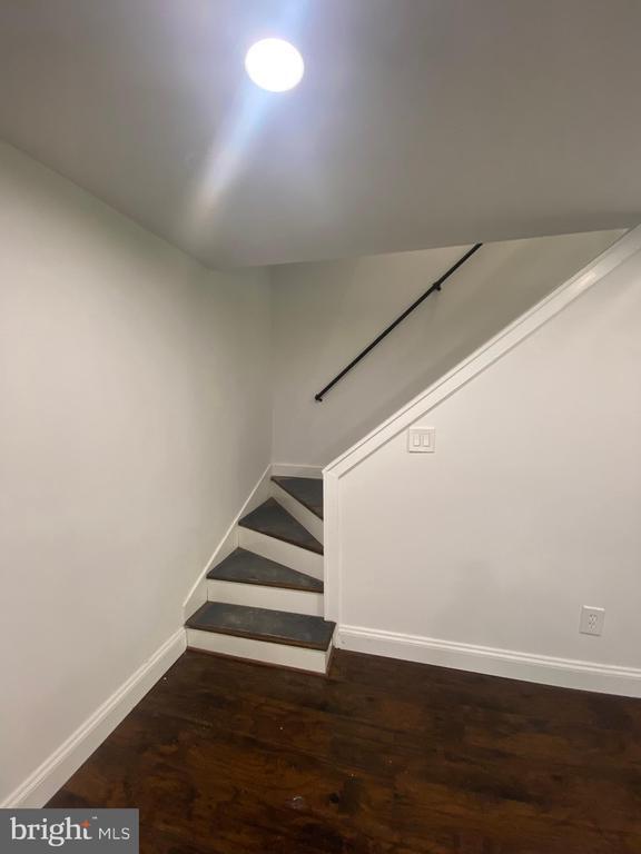 Building Photo - 7402 Lenham Dr