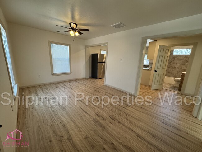 Building Photo - 2610 Webster Ave