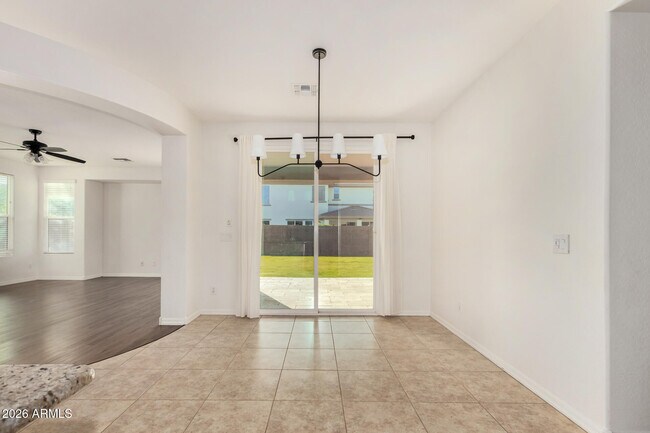 Building Photo - 3751 E Palo Verde St