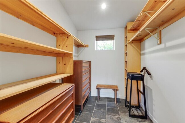Building Photo - Re-built Cachagua Tuscan Retreat