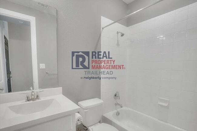 Building Photo - Spacious Home with Office & Media Room in Tavolo Park