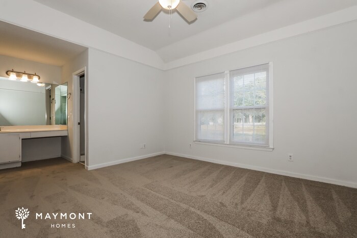 Building Photo - 213 Berkshire Dr