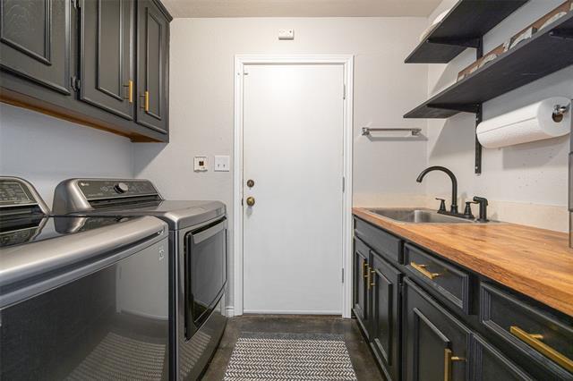 Building Photo - 2562 Primrose Dr