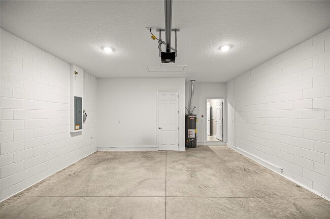 Building Photo - 5828 SW 76th Ct