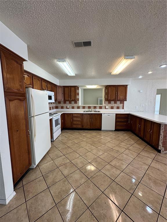 Building Photo - 5907 NW 65th Pl