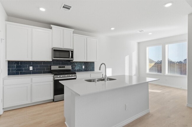 Building Photo - 115 Sophie Dr