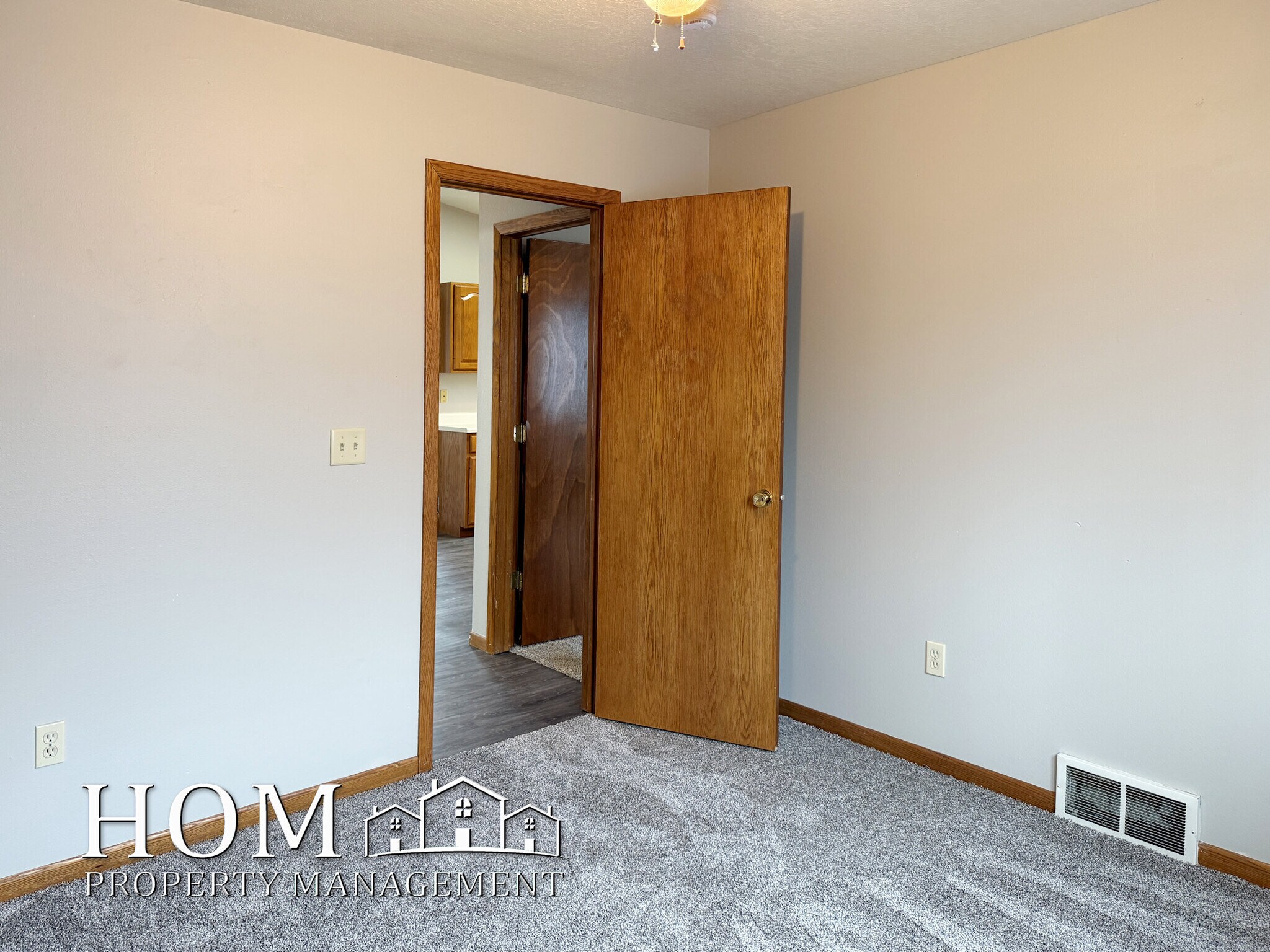 Building Photo - 320 E Lafayette St